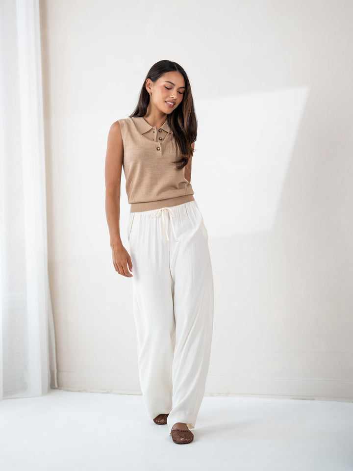 Ärmelloser Polopullover LE CLUB in Sanftem Camel