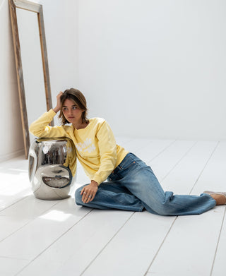 LA VIE Gelb Sweater by LA HARPER