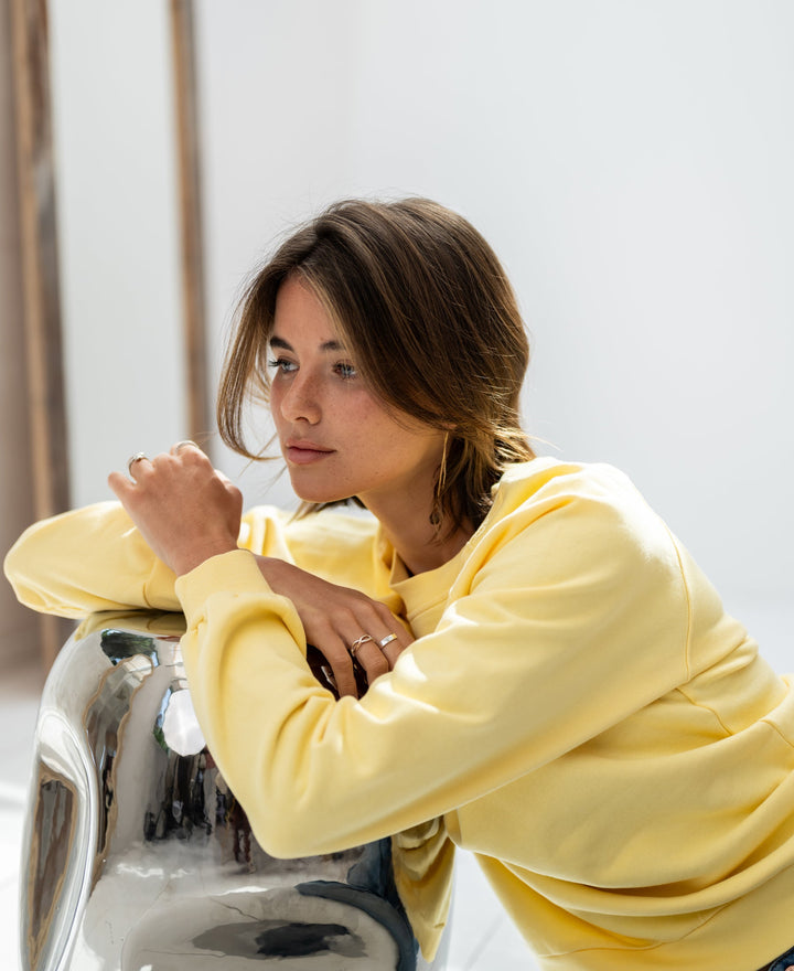 LA VIE Gelb Sweater by LA HARPER