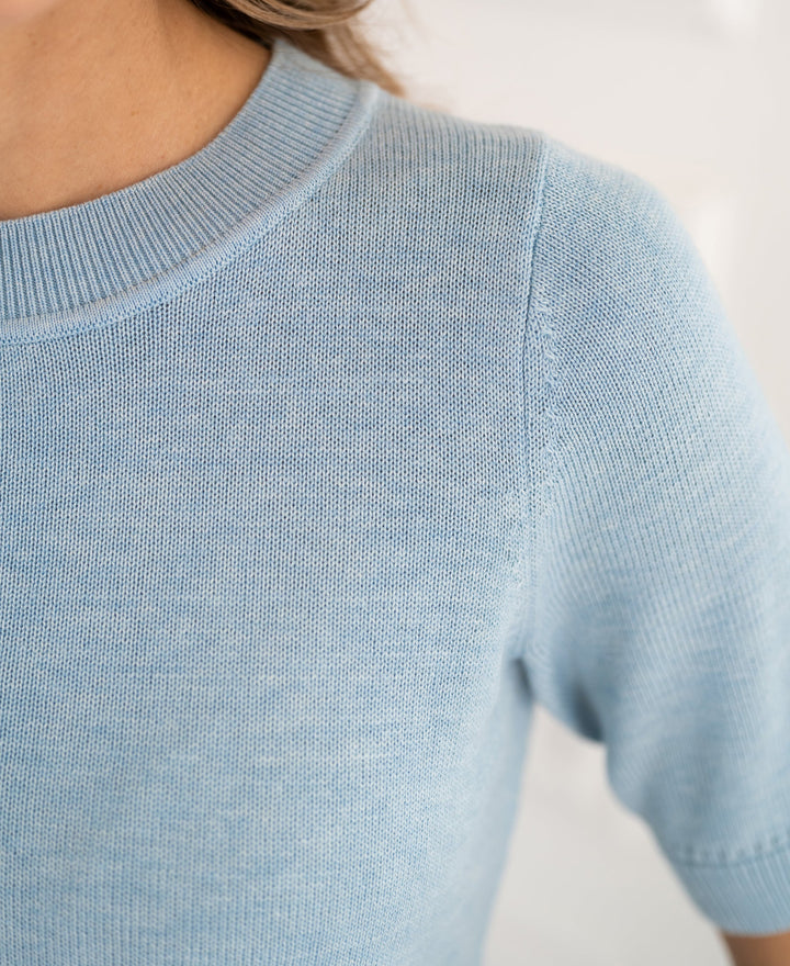 LA REVE Light Blue Pullover